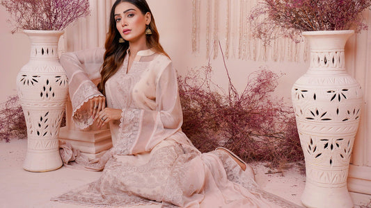 Monsoon-Ready Fashion: How to Stay Stylish in Pakistan’s Rainy Season